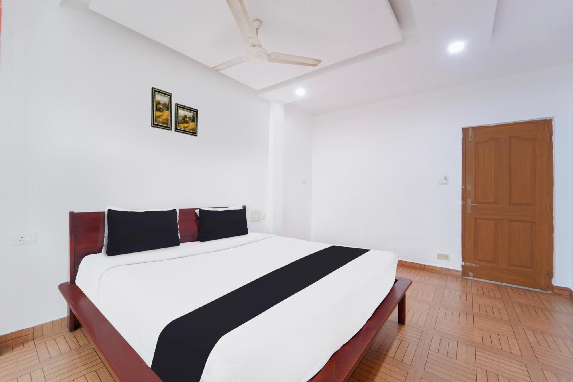 Super Townhouse City Center Ernakulam Kochi Eksteriør bilde